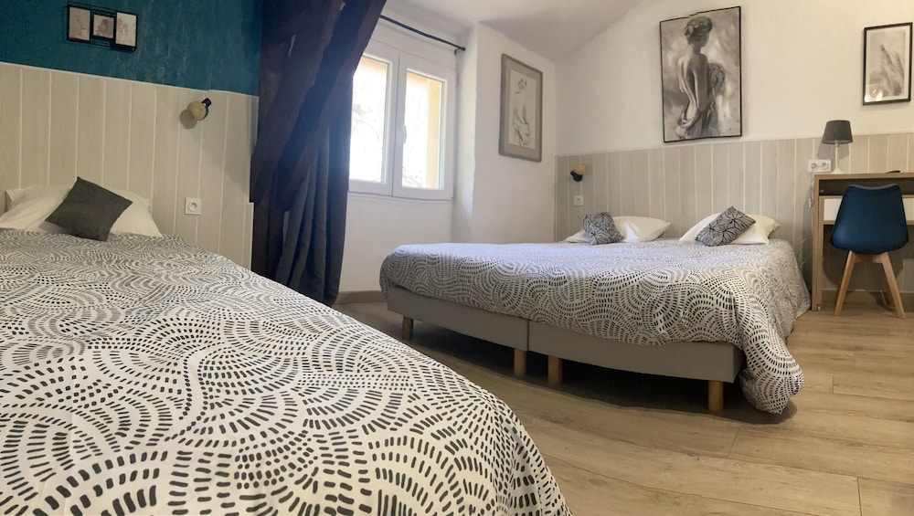 Comfort Triple Room, Garden View photo 3