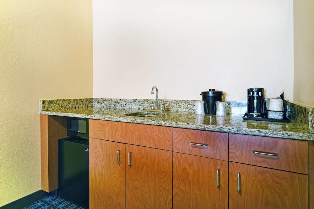 Junior Suite, 1 Bedroom - Photo 5