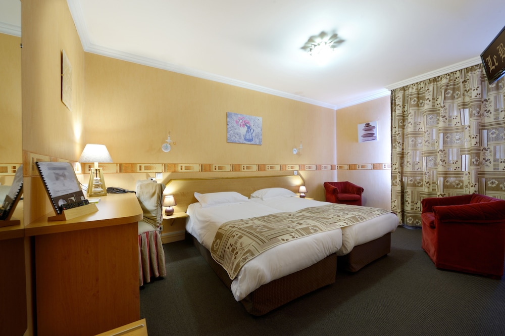 Standard Twin Room photo 3