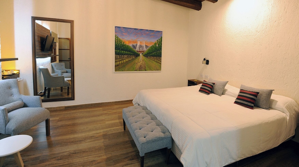 Deluxe Double or Twin Room photo 1