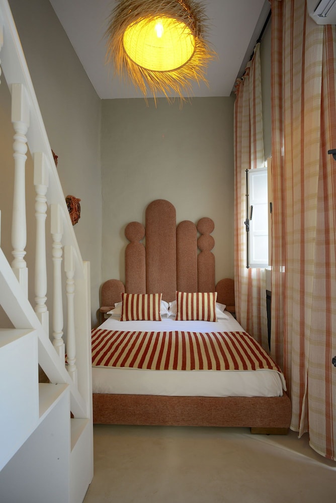 Design Suite, Ensuite (Mahdia)