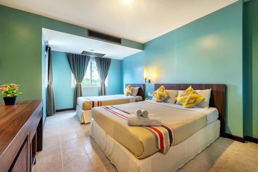 Superior Triple Room photo 2