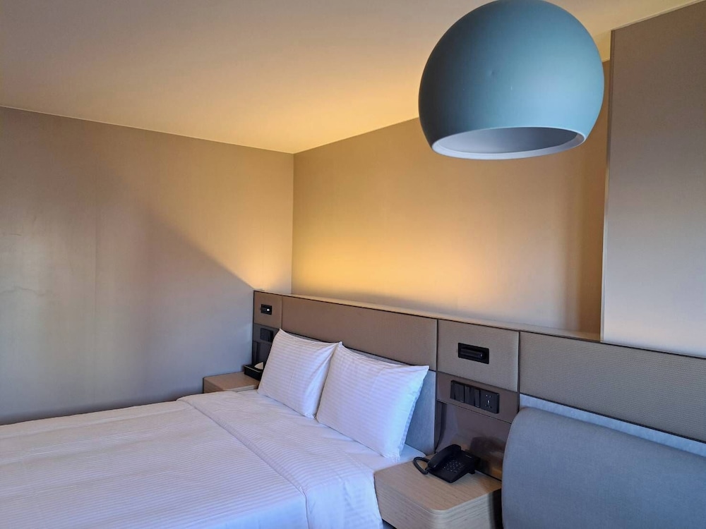Deluxe Double Room photo 2