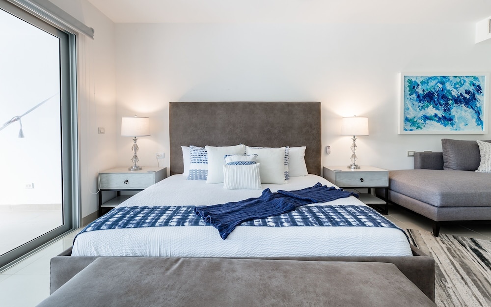 Condo, 2 Bedrooms
