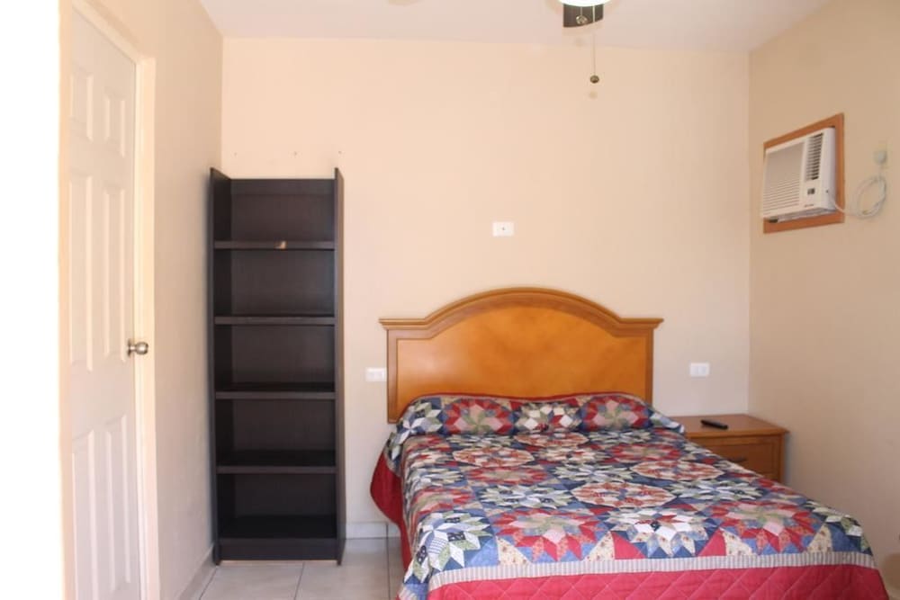 Standard Single Room, 1 Queen Bed