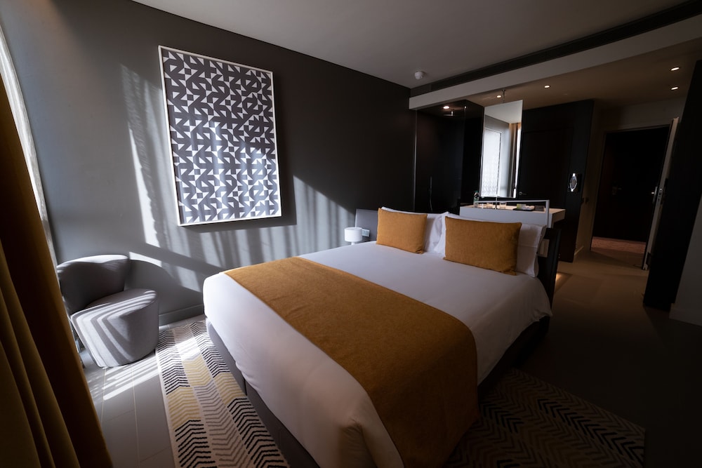 Standard Room, 1 King Bed