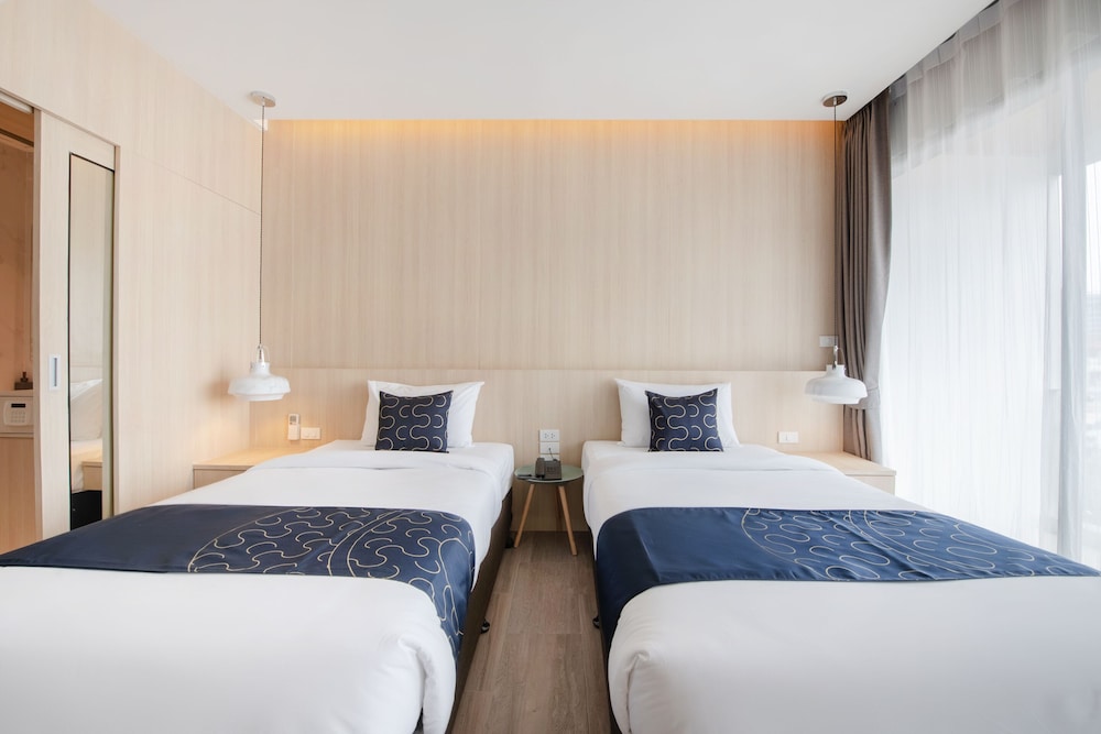 Deluxe Twin Room, Ocean View - Photo 2