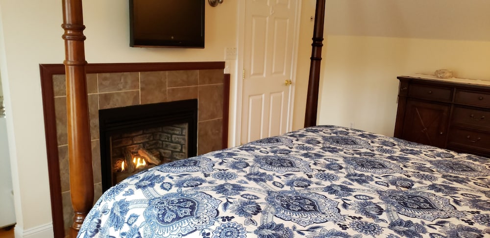 Kennebunkport Suite photo 2