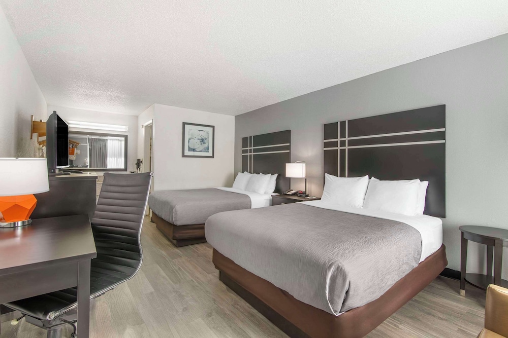 Room, 2 Queen Beds, Accessible, Non Smoking