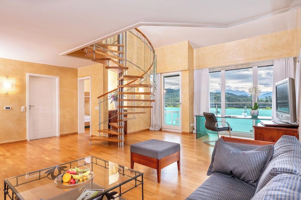Family Duplex, 2 Bedrooms, 2 Bathrooms, Mountain View photo 1