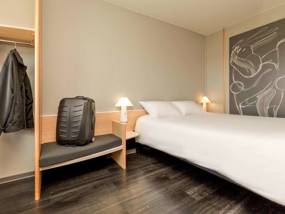Standard Room, 1 Double Bed - Photo 8