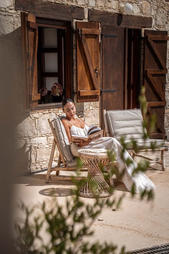 Villa photo 2