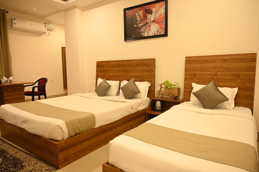 Deluxe Triple Room