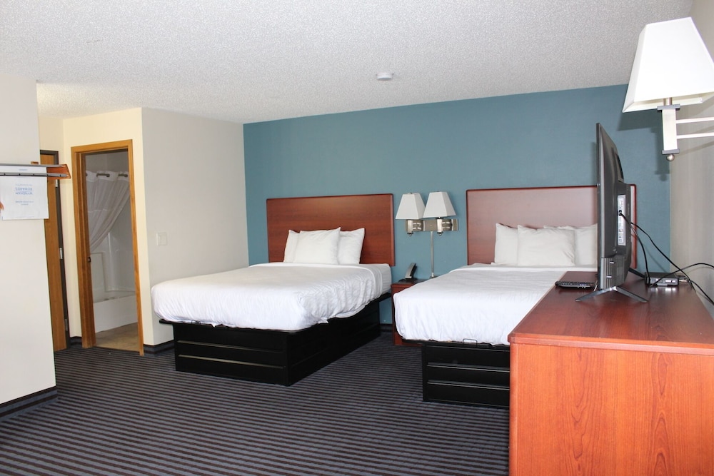 Suite, 2 Queen Beds, Non Smoking (East Building)