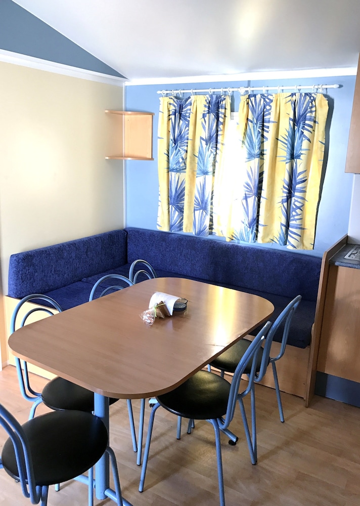Bungalow (6-7 adults) photo 3