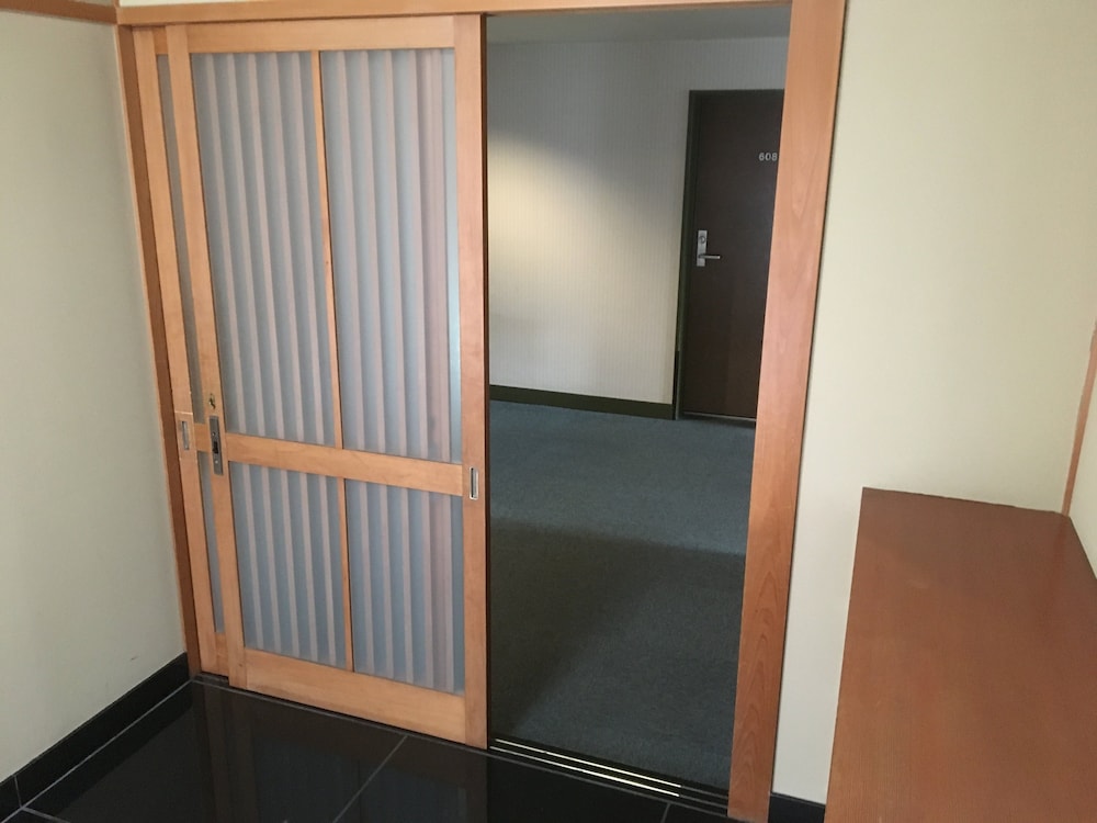Japanese-Style Room, Smoking, Shared Bathroom photo 3