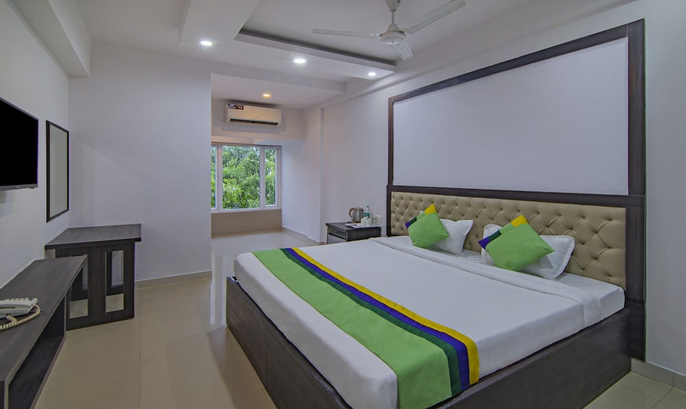 Deluxe Double Room photo 2