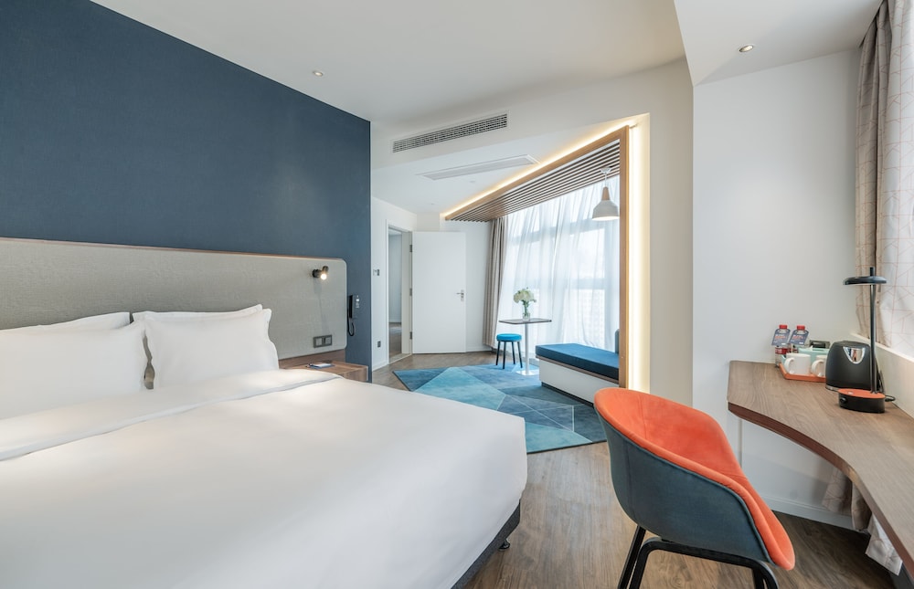 Suite, 1 Bedroom (Living Area)