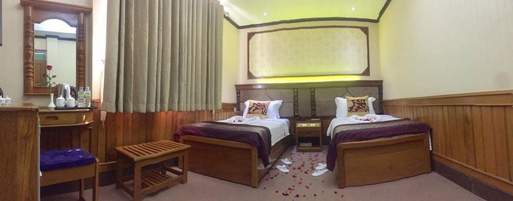 Superior Twin Room, 2 Twin Beds, Private Bathroom, City View photo 3