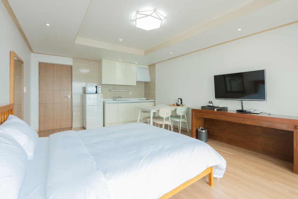 Deluxe Double Room photo 3