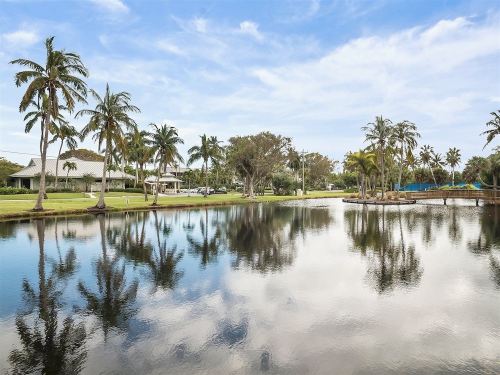 Condo (South Seas Beach Villa 2414) photo 3