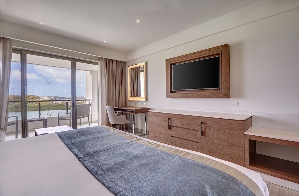 Luxury Junior Suite Bay View Diamond Club
