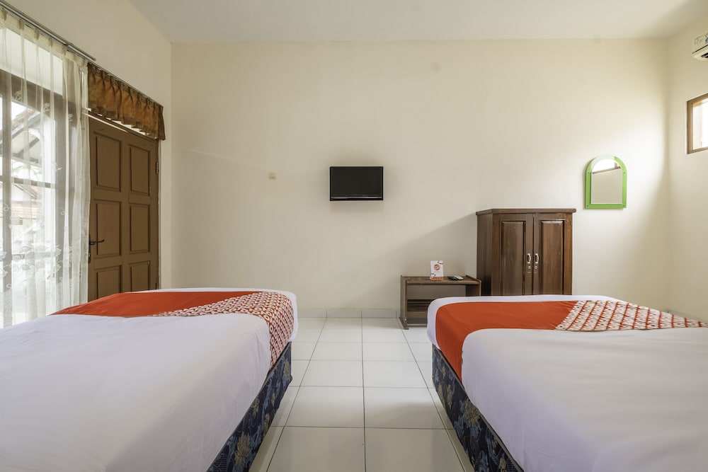 Deluxe Twin Room - Photo 2