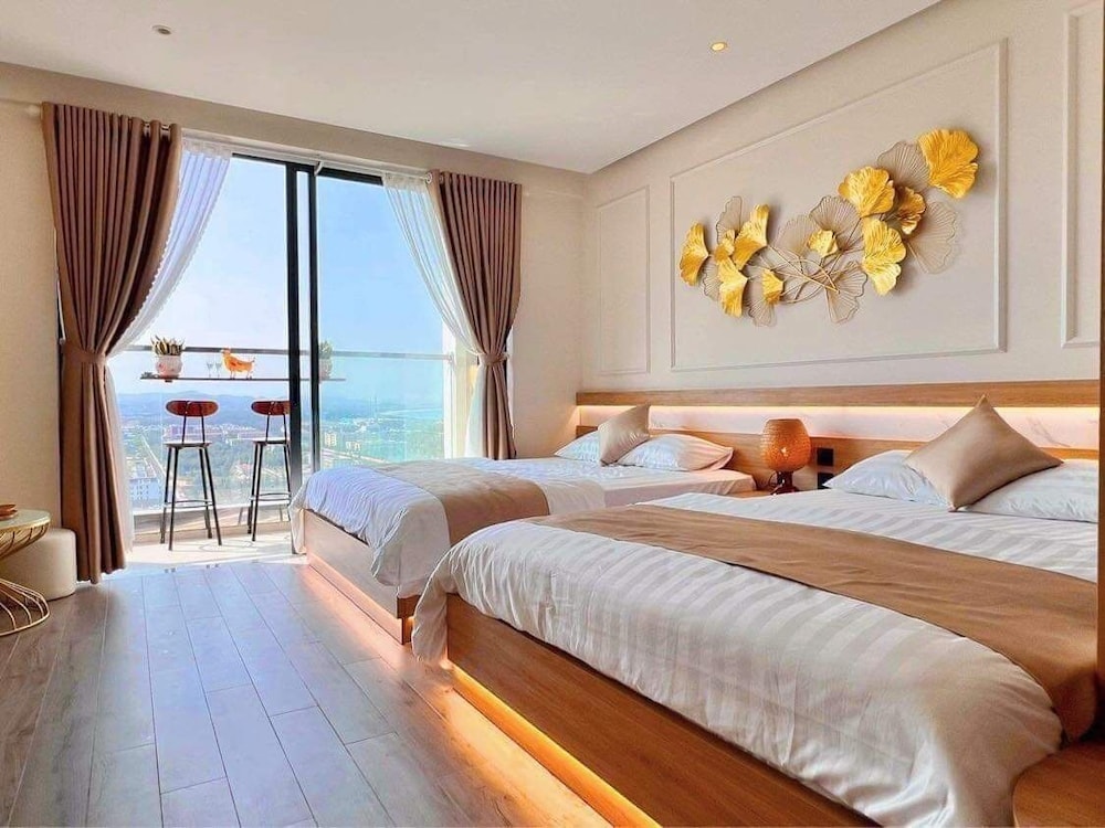 Deluxe Quadruple Room, Balcony, Sea View photo 3