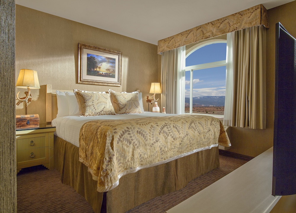 One Bedroom King Suite - Photo 1