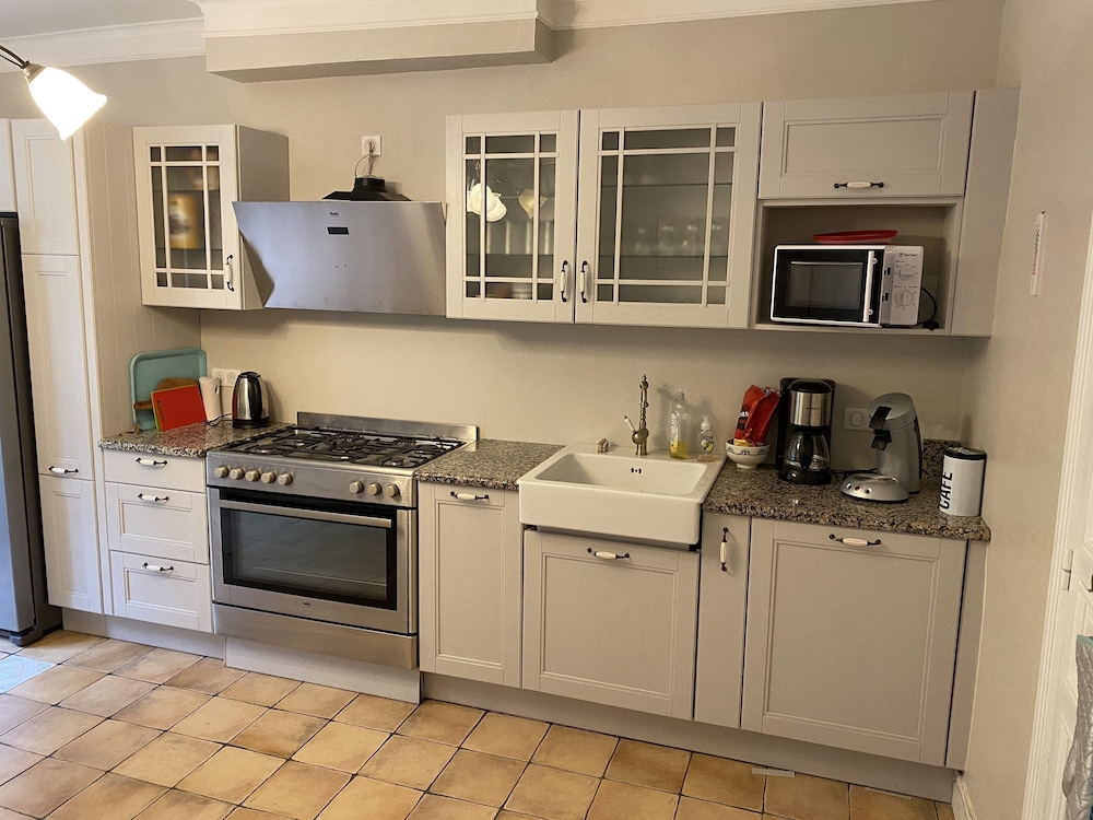 Standard Double Room, Ensuite - Photo 6