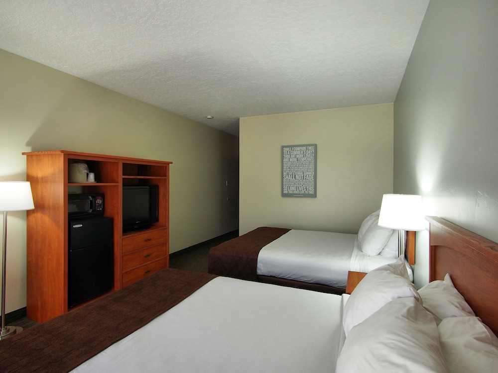 Room, 2 Queen Beds photo 3