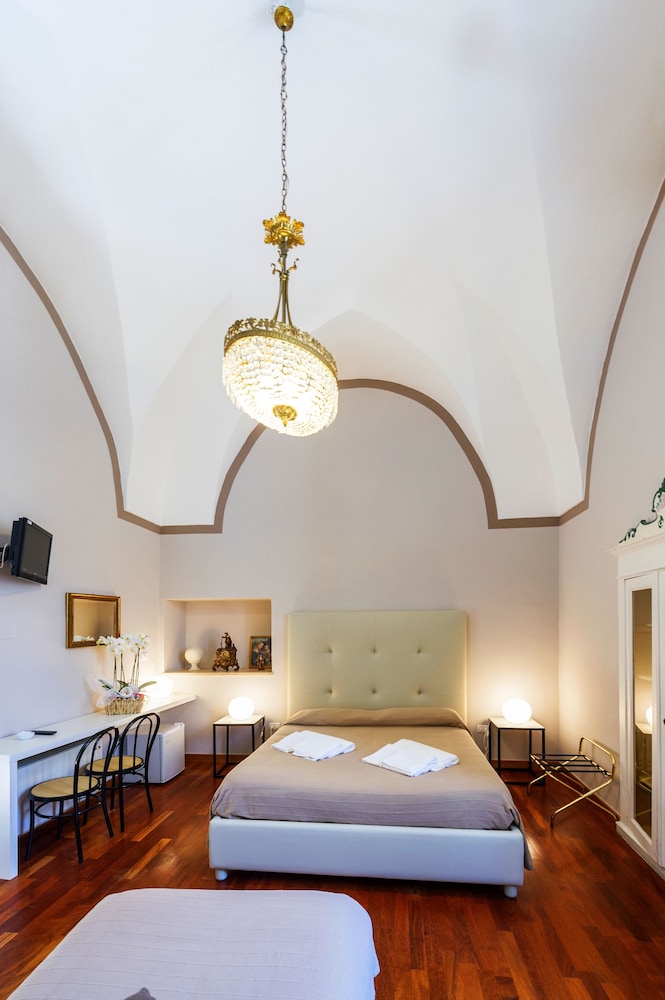 Standard Double Room, Private Bathroom (Santa Croce)
