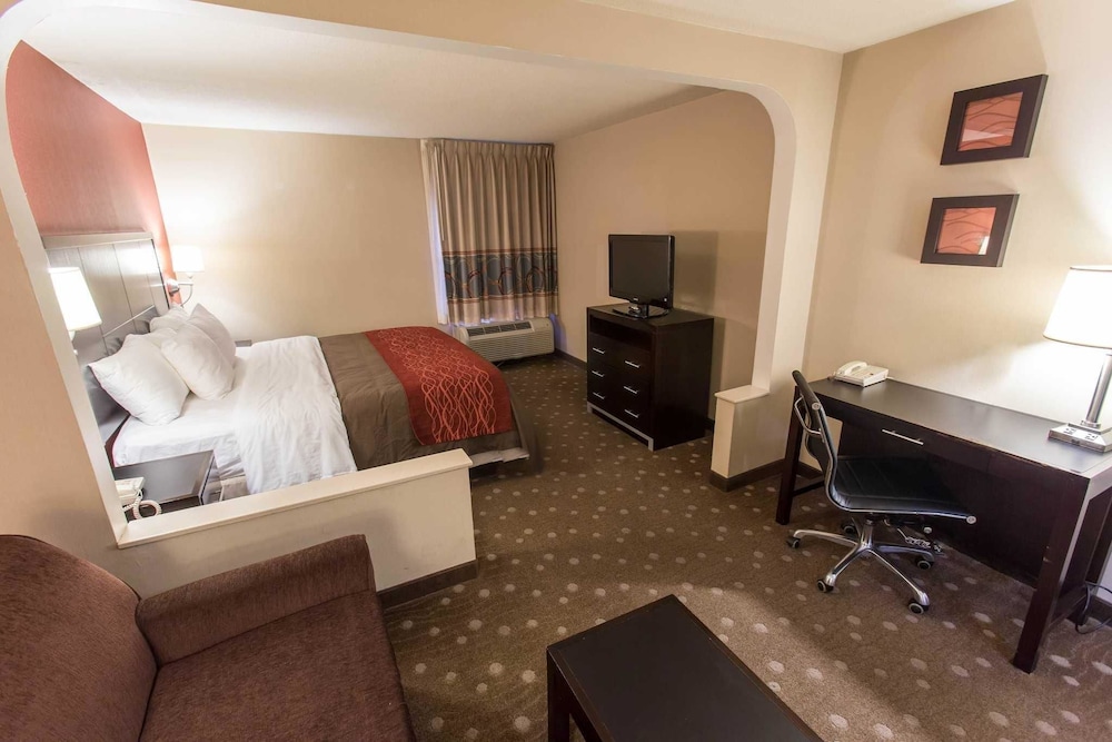 Double Room, 1 King Bed, Non Smoking - Photo 4