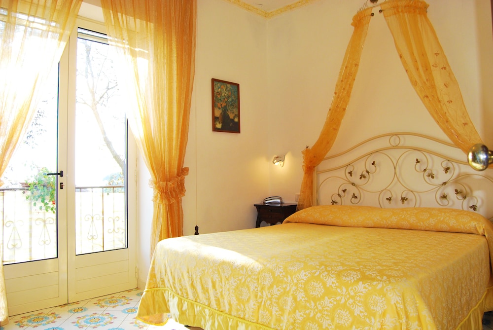 Double Room - Photo 3