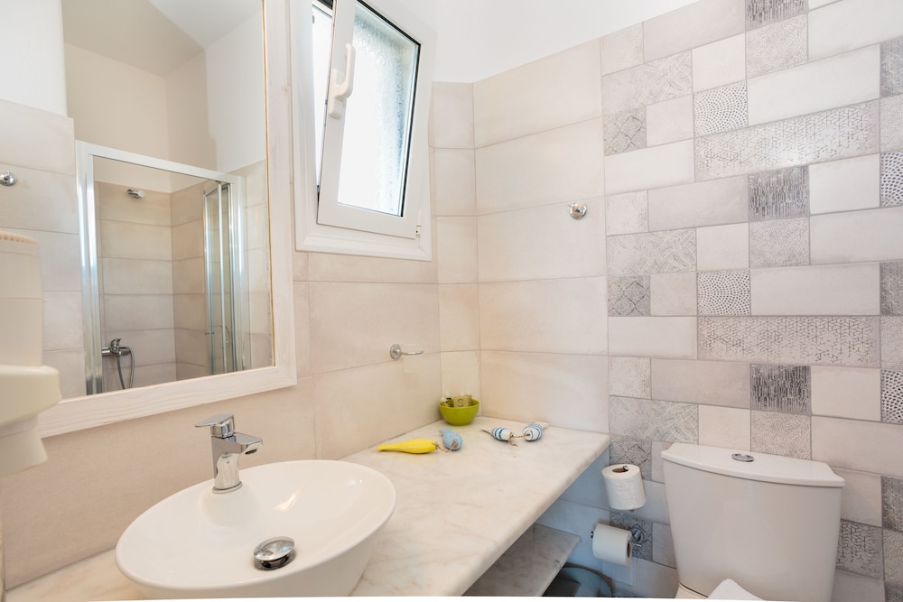 Standard Double Room - Photo 3
