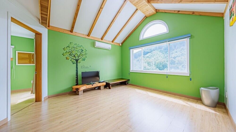 Room (Deul Kkoch) - Photo 1