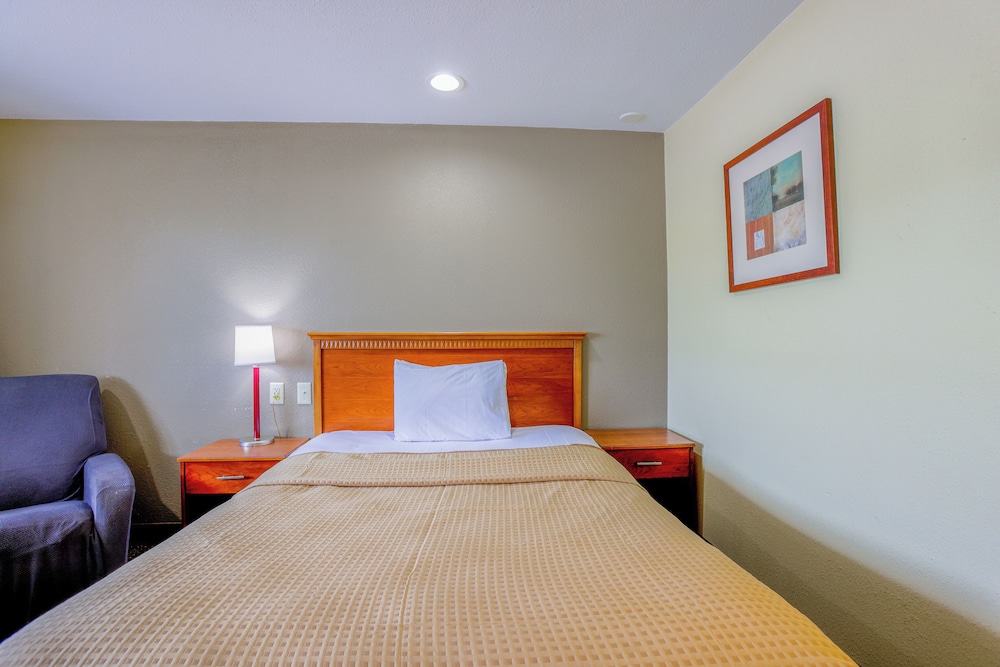 Room, 1 Queen Bed, Non Smoking photo 3