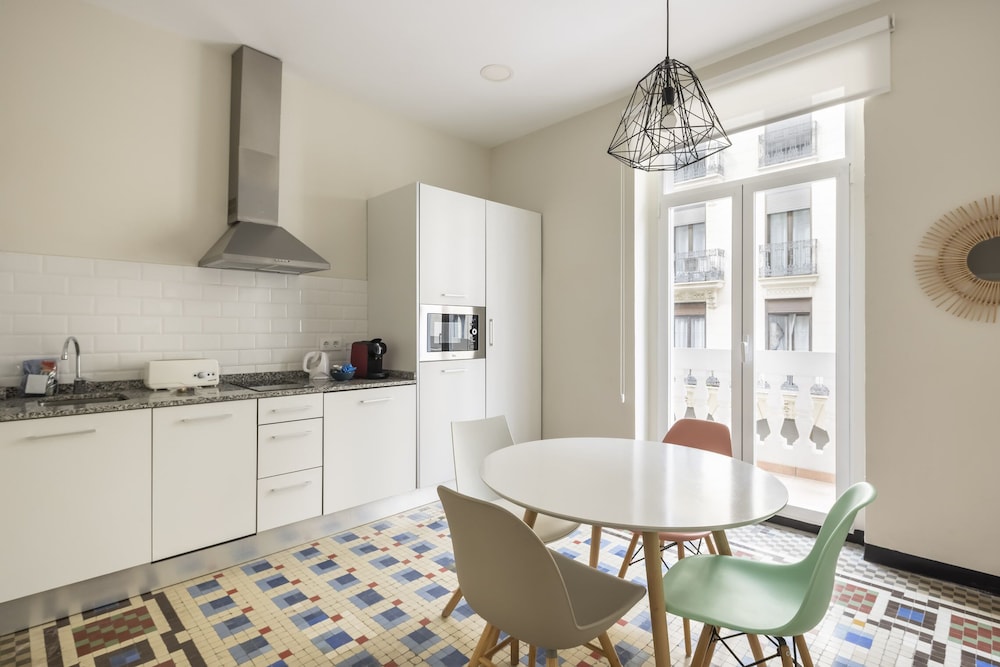 Apartamento en la ciudad, 2 dormitorios, vista a la ciudad