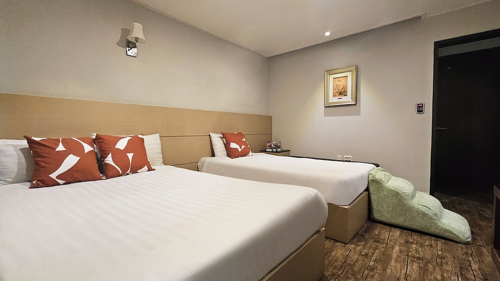 Standard Twin Room (Pet Friendly) photo 2