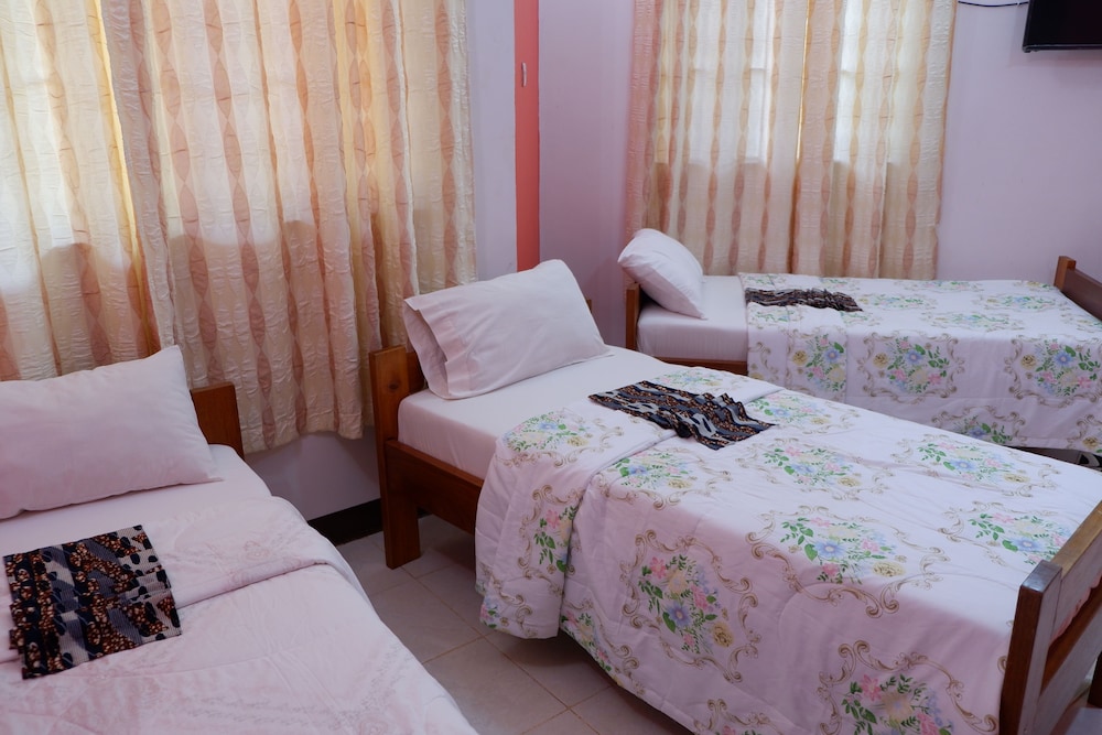 Triple Room, 3 Twin Beds photo 1