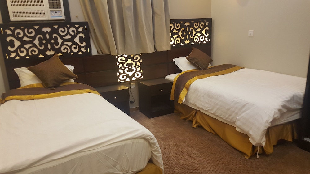 Two rooms and a hall