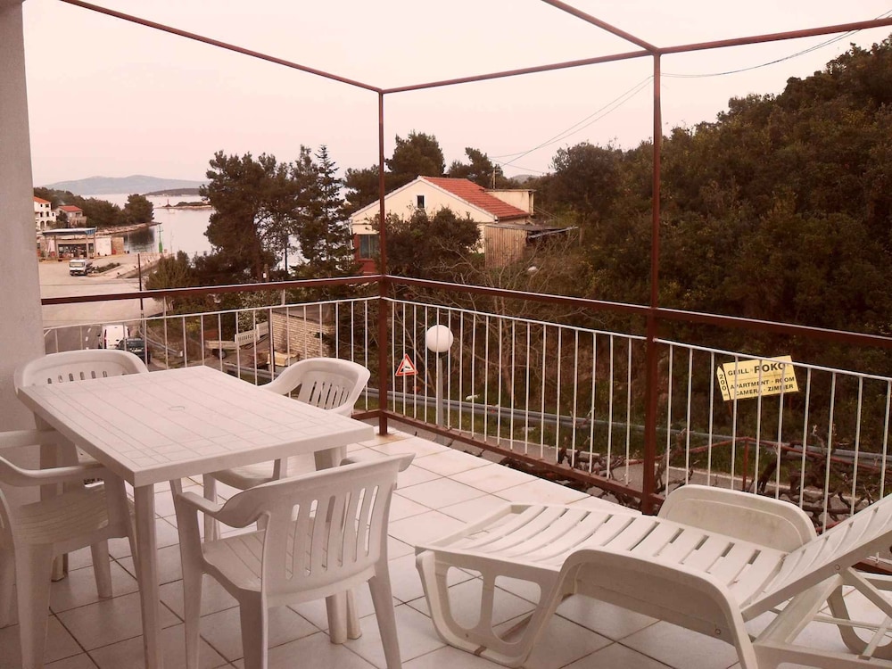 Apartment (Ferienwohnung Mit Terrasse Und Meerbl)