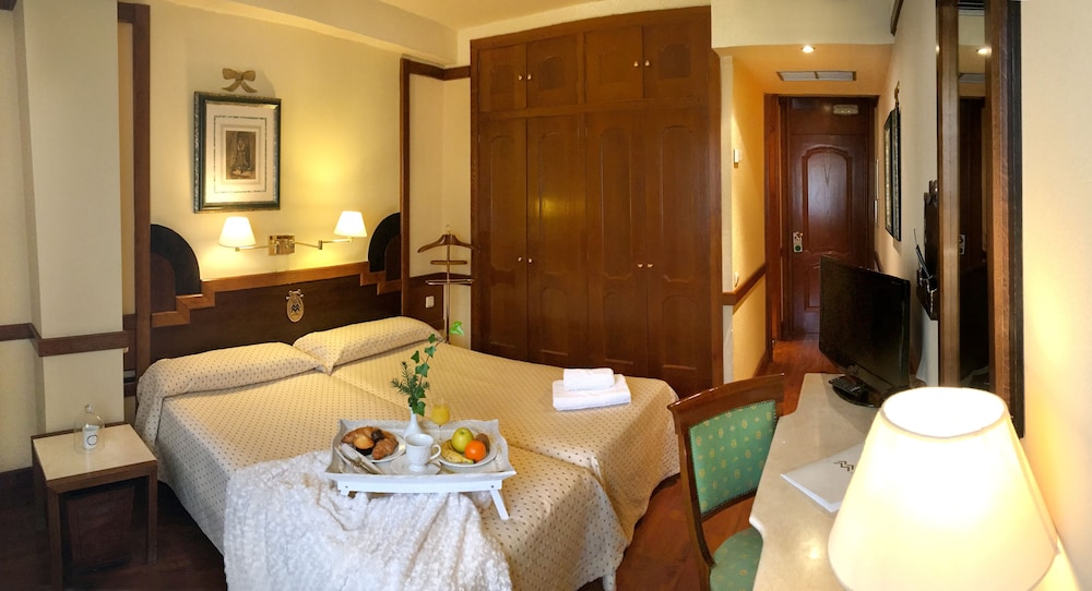 Double Room - Photo 3