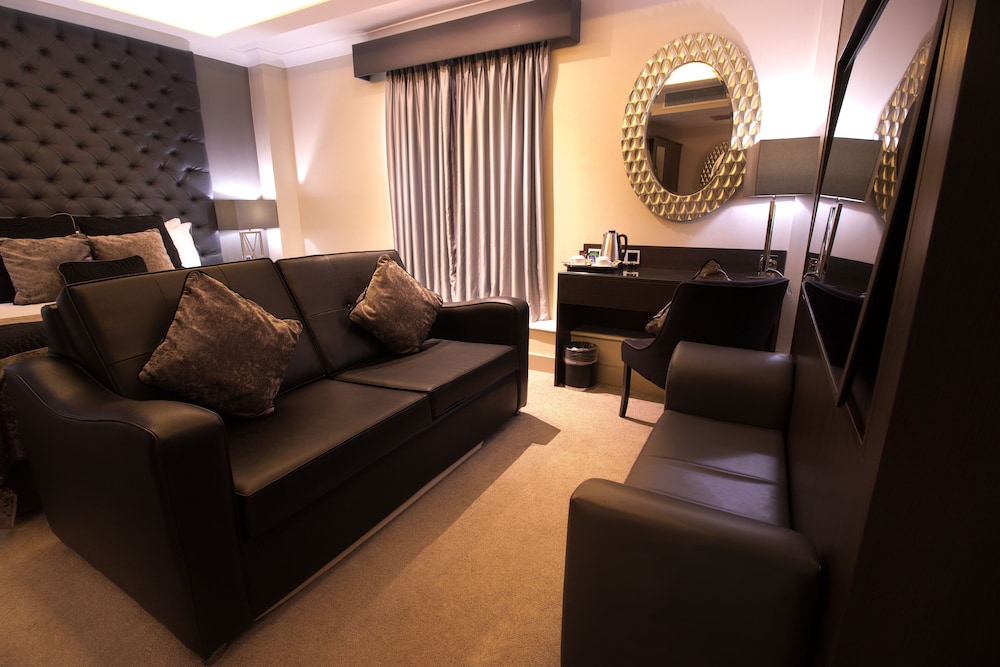 Executive Double Room - Photo 10