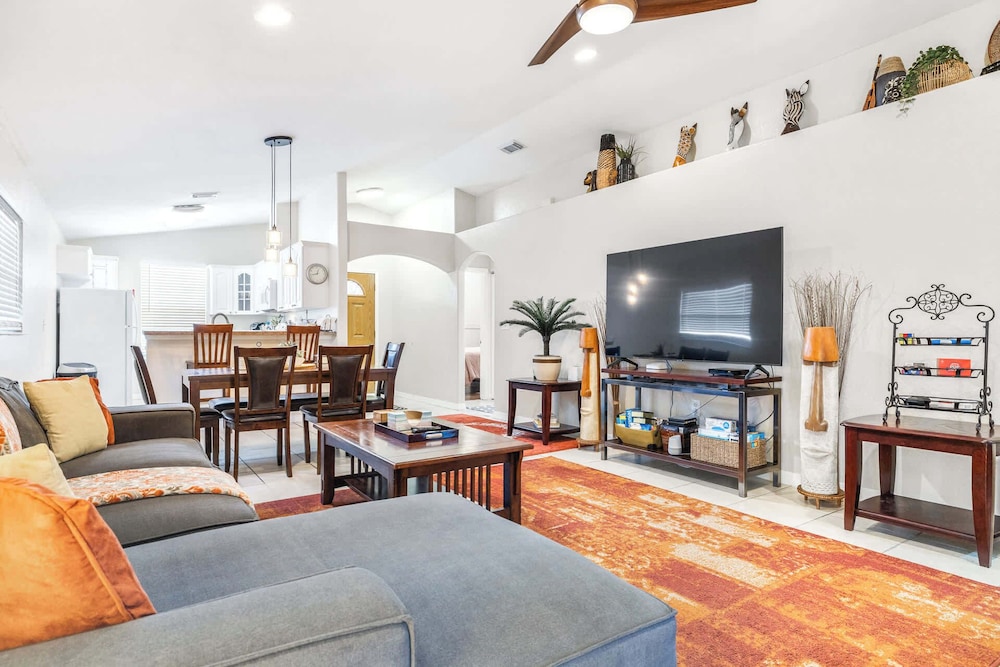 House, Multiple Beds, Kitchen, Garden View (Cabana in Little Havana)