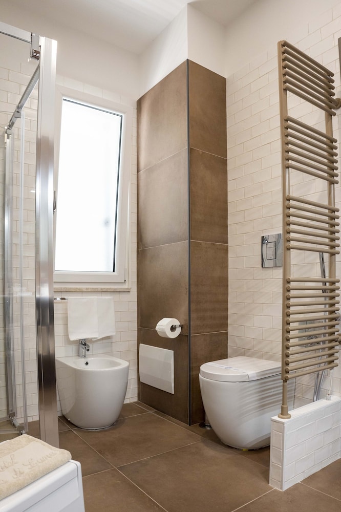 Deluxe Double Room, Balcony, Partial Sea View Beach Included photo 3