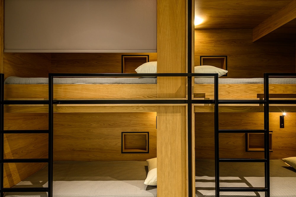 Basic Shared Dormitory, Mixed Dorm, Ensuite (4 Beds) photo 3