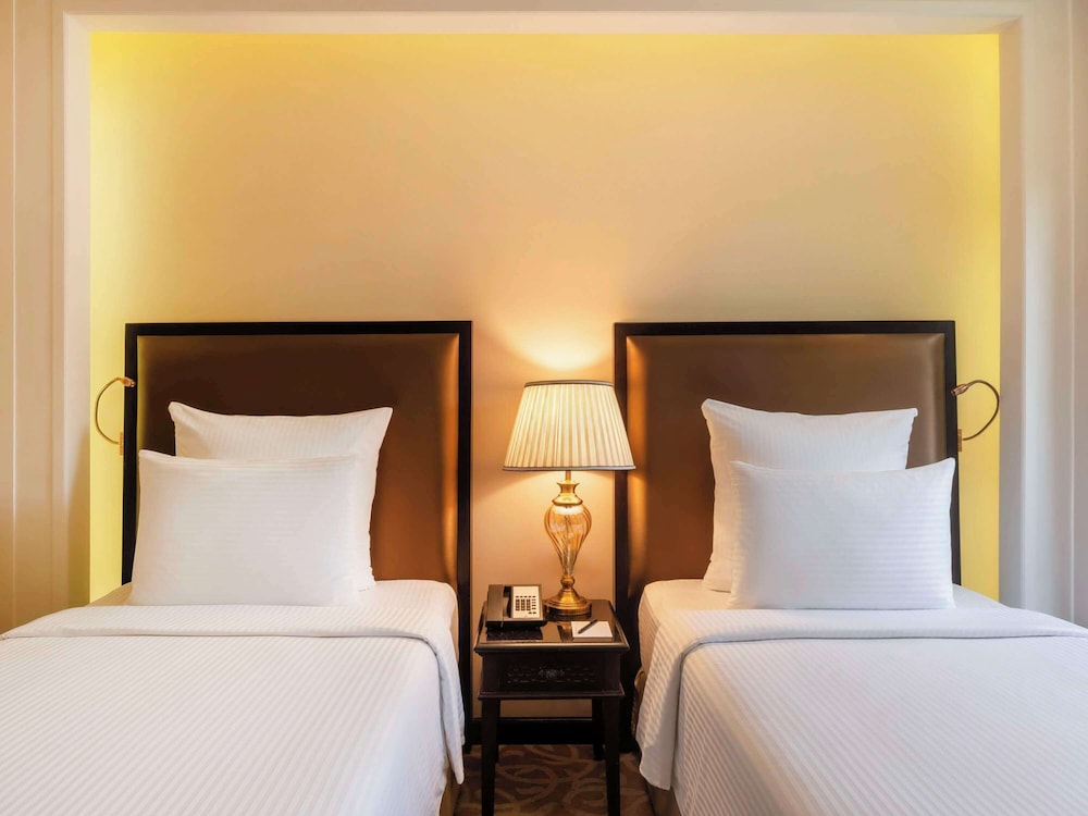 Junior Suite, 1 King Bed photo 2