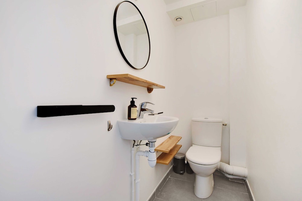 Apartment photo 2