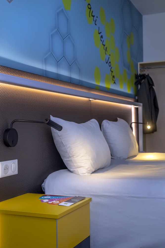 Standard Twin Room, 2 Twin Beds - Photo 4
